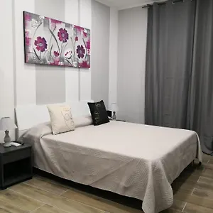 https://ginevras-room.palermohotels.org